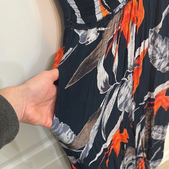 Patrons of Peace Women’s floral jumpsuit with pockets. Size S. NWT - Picture 3 of 7